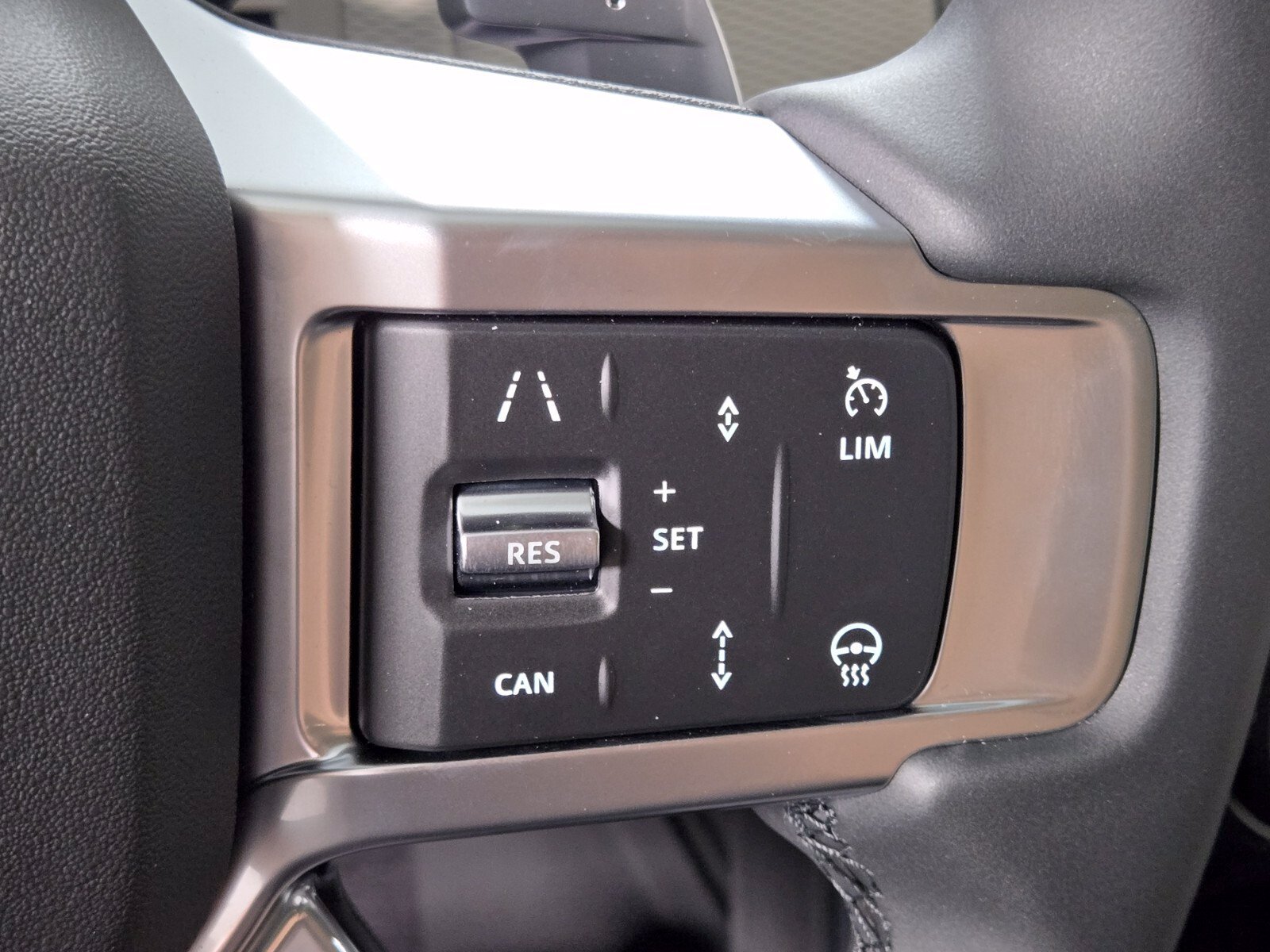 New 2026 Land Rover Discovery Dynamic SE AWD/4WD image 25