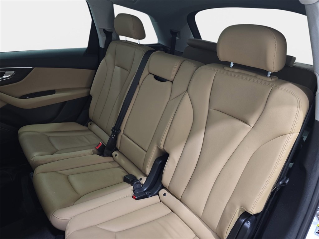 Used 2021 Audi Q7 3.0T Premium image 17