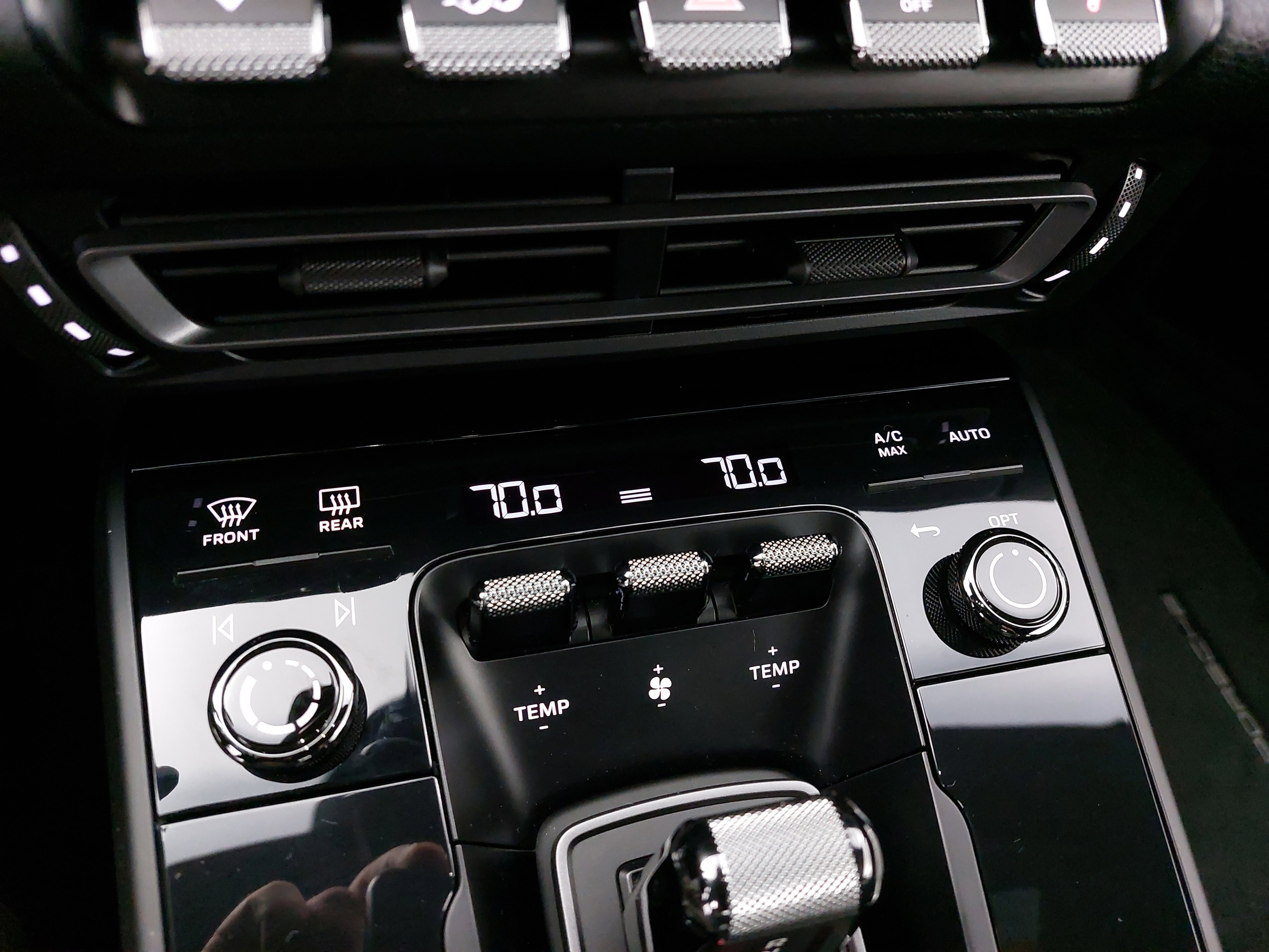 Used 2024 Porsche 911 Carrera T image 19