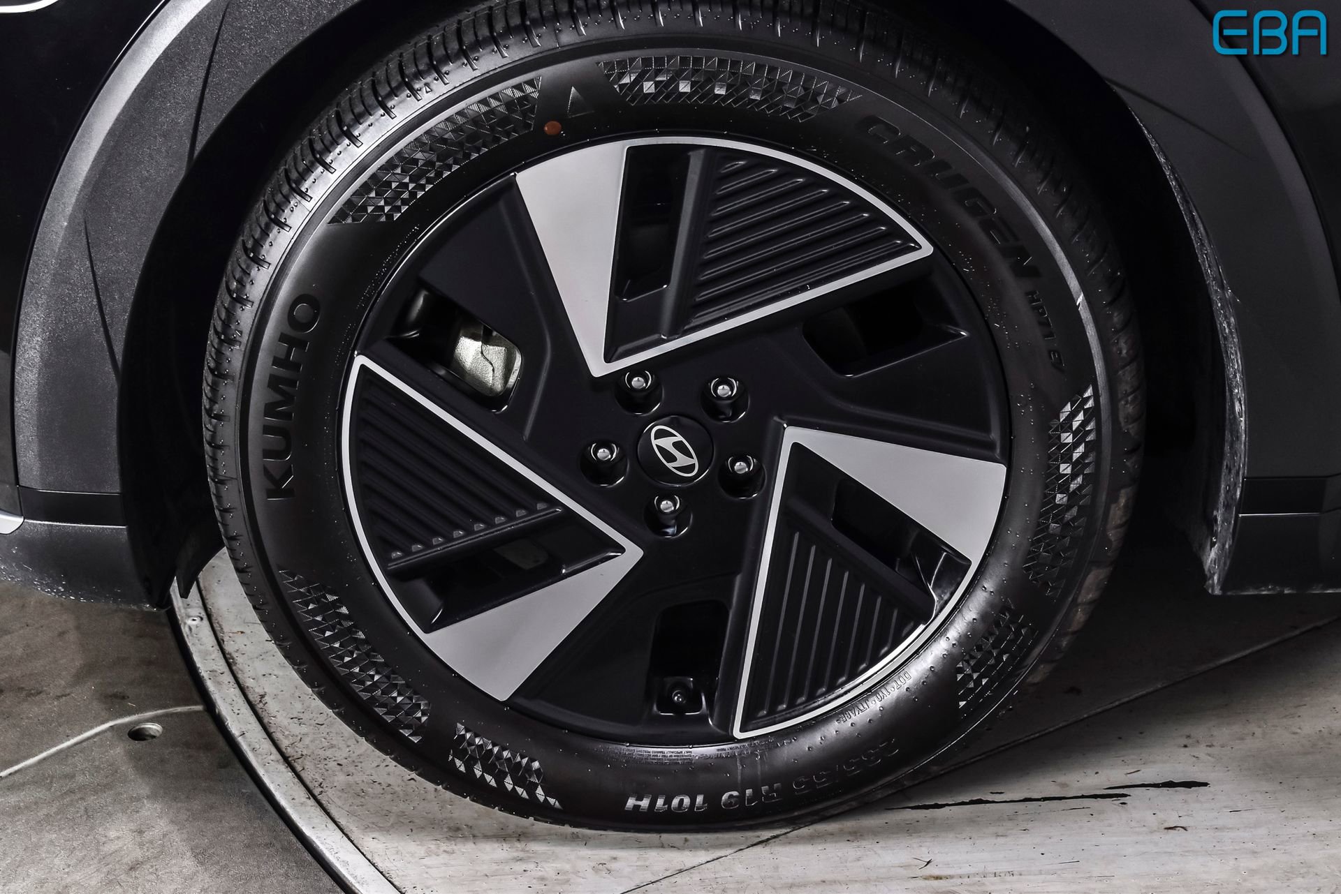 Used 2025 Hyundai Ioniq 5 SE image 11