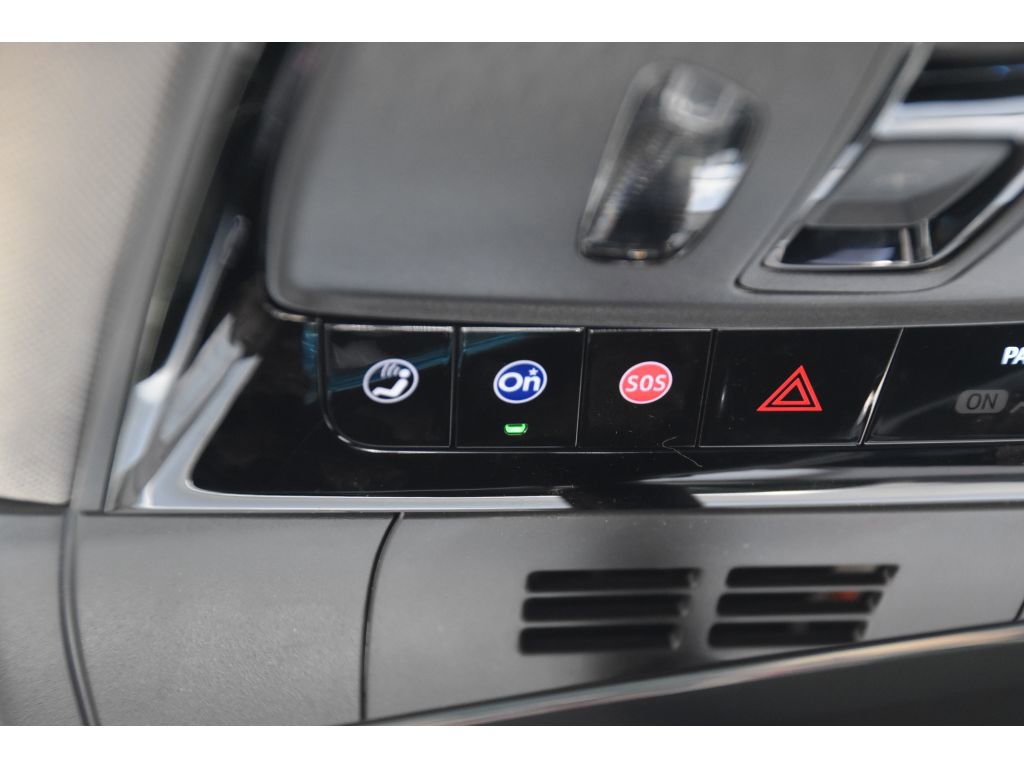 Used 2025 Cadillac Optiq Sport 2 w/ LPO, Floor Liner Package AWD/4WD image 35