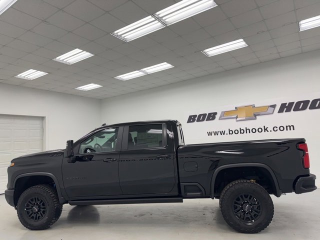 New 2026 Chevrolet Silverado 2500 ZR2 w/ LPO, Dark Essentials Package image 8