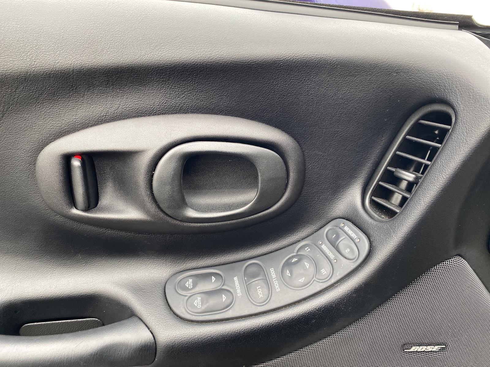 Used 1998 Chevrolet Corvette Convertible w/ Memory Pkg image 16