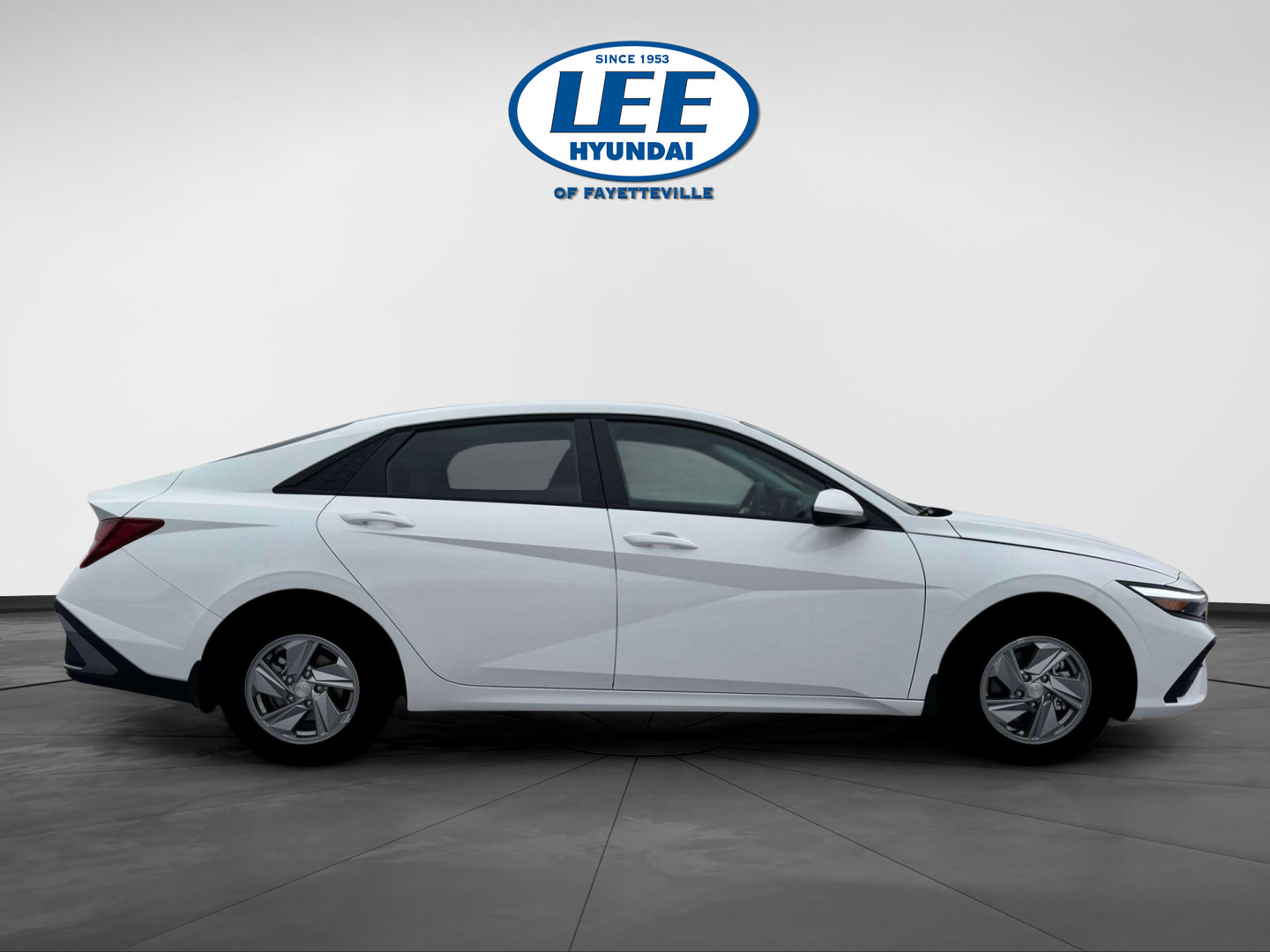 New 2026 Hyundai Elantra SE FWD image 3