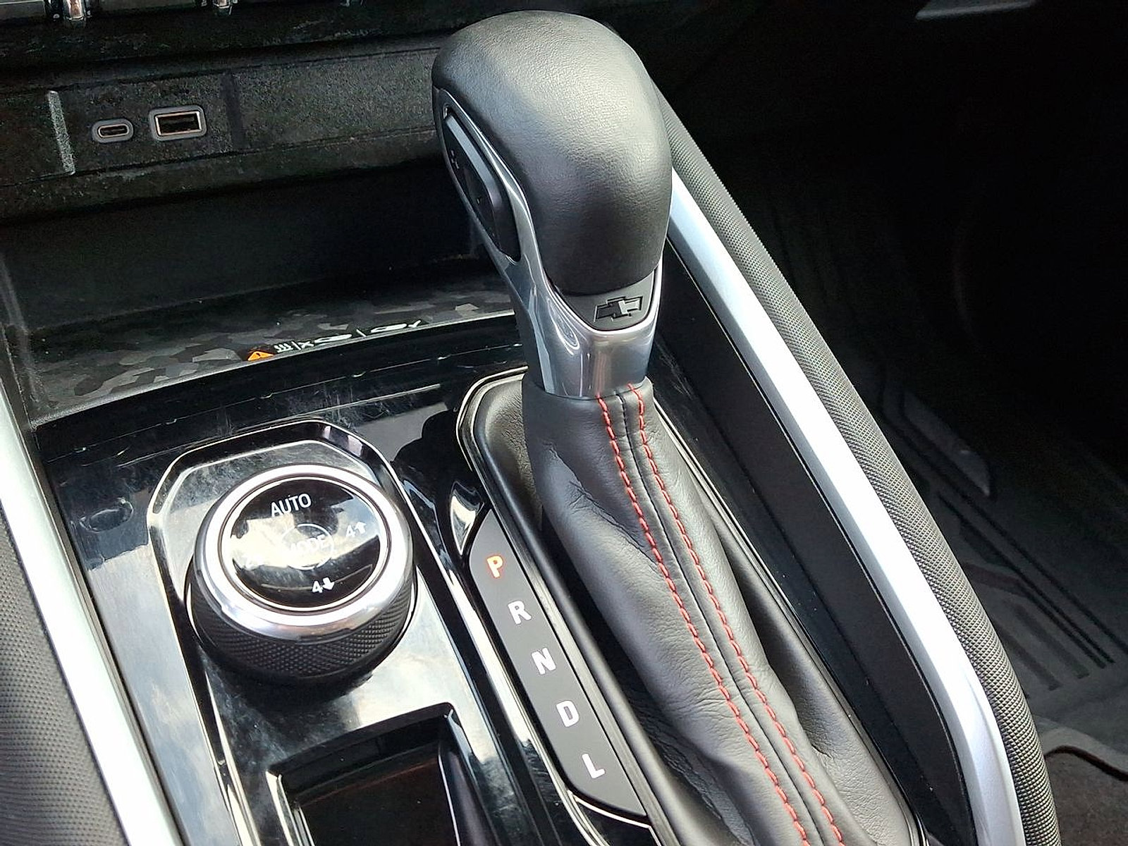 Certified 2024 Chevrolet Colorado Z71 w/ Z71 Convenience Package 2 image 12