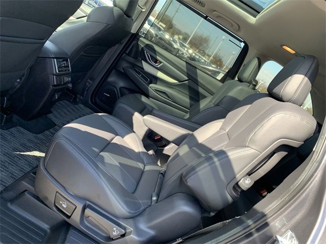 Used 2022 Subaru Ascent Limited w/ Technology Package image 10