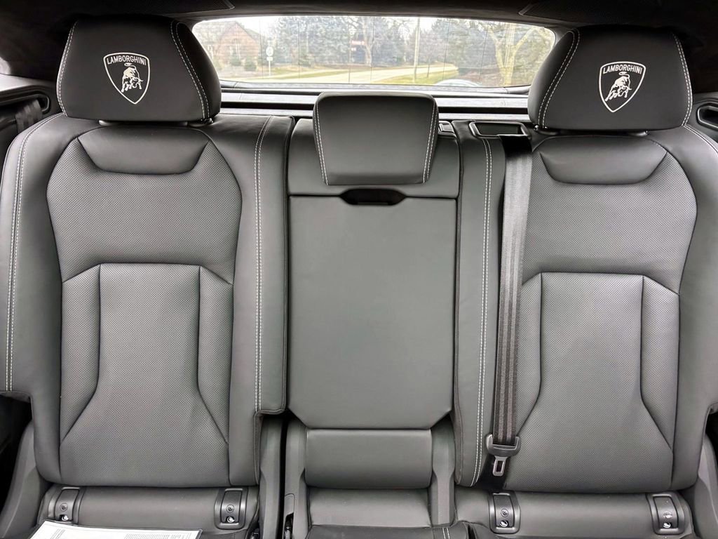 Used 2023 Lamborghini Urus S image 45