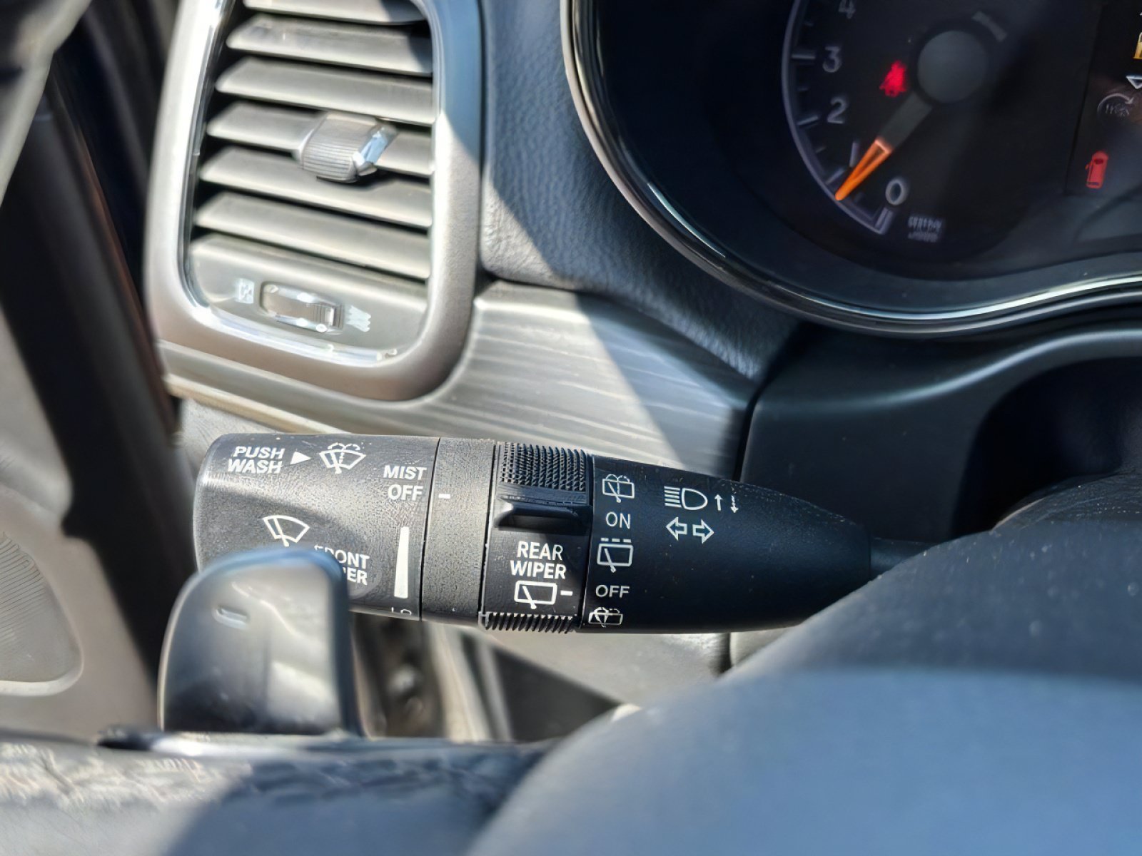 Used 2020 Jeep Grand Cherokee Limited X RWD image 24