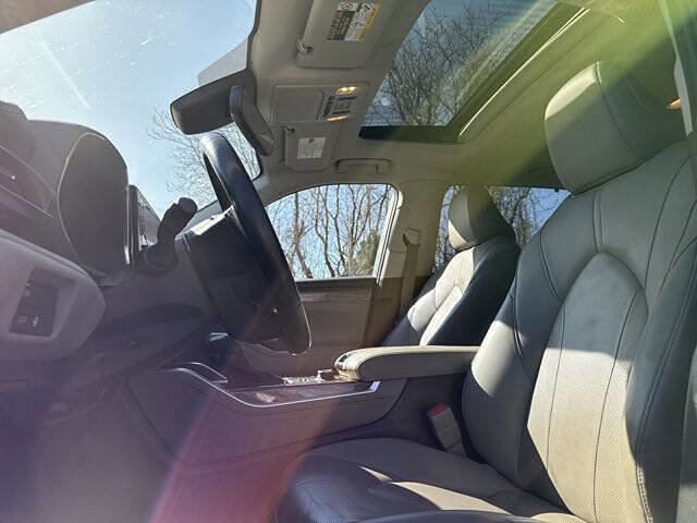 Used 2020 Toyota Highlander Limited image 6