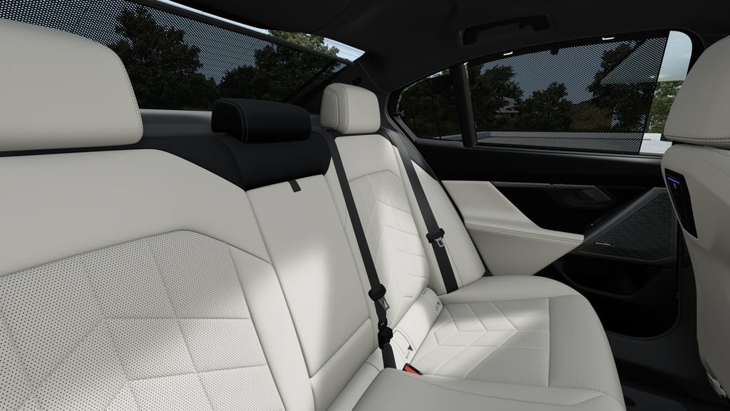 New 2027 BMW 550e xDrive AWD/4WD image 12