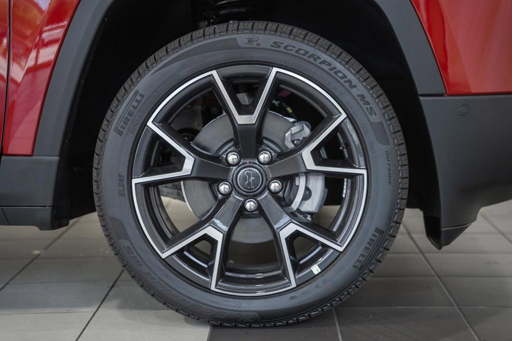 New 2026 Jeep Cherokee Overland image 18