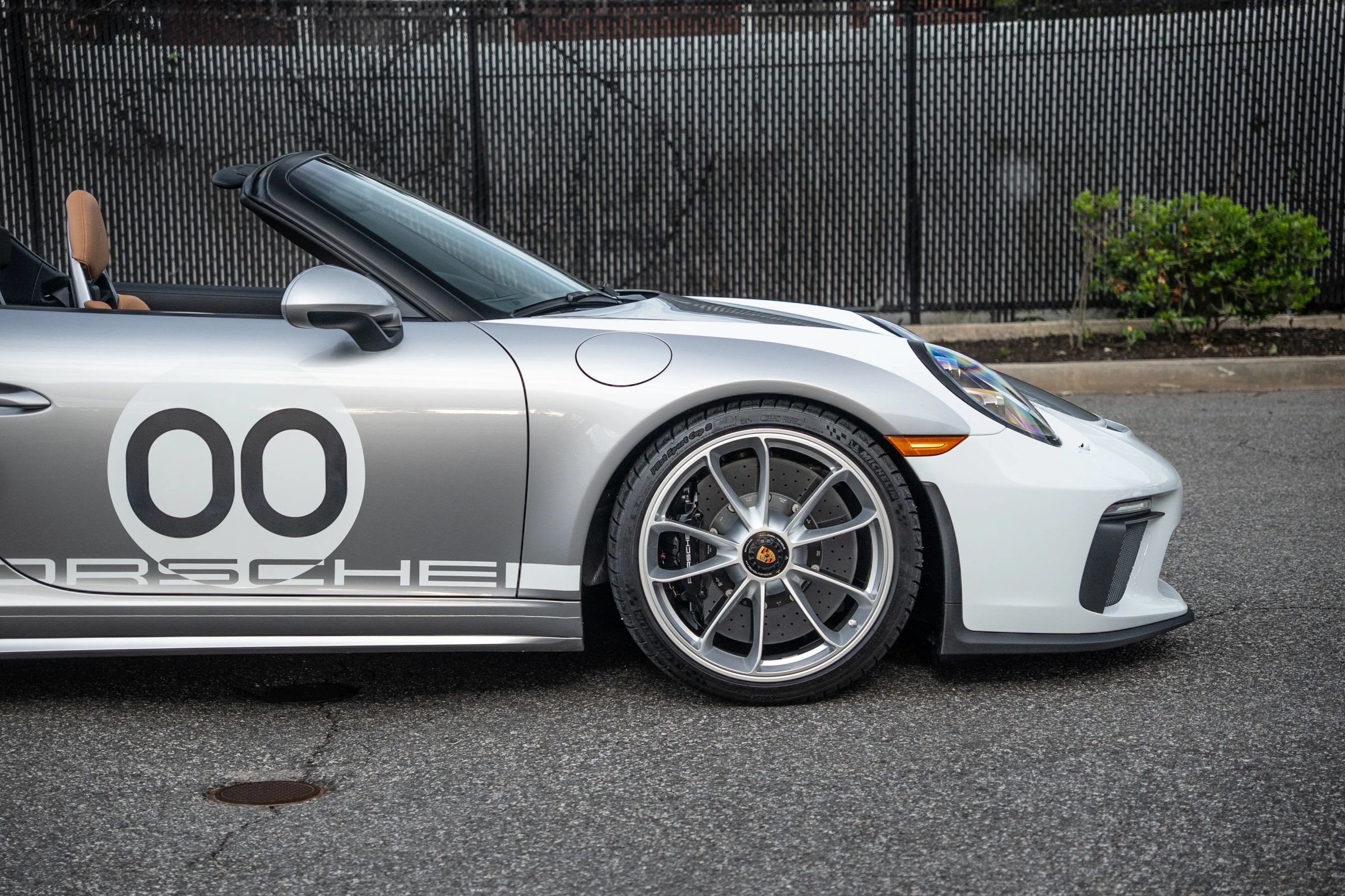 Used 2019 Porsche 911 Speedster RWD image 24