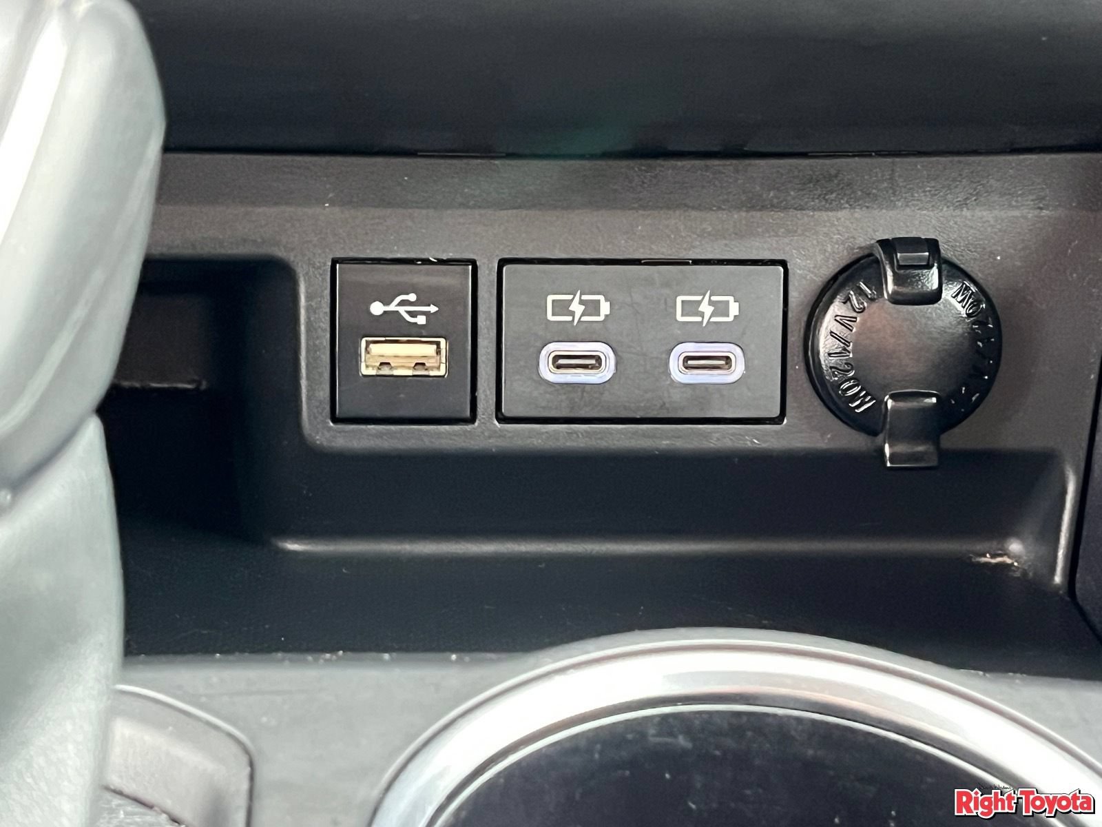 Certified 2024 Toyota Highlander XLE AWD/4WD image 27