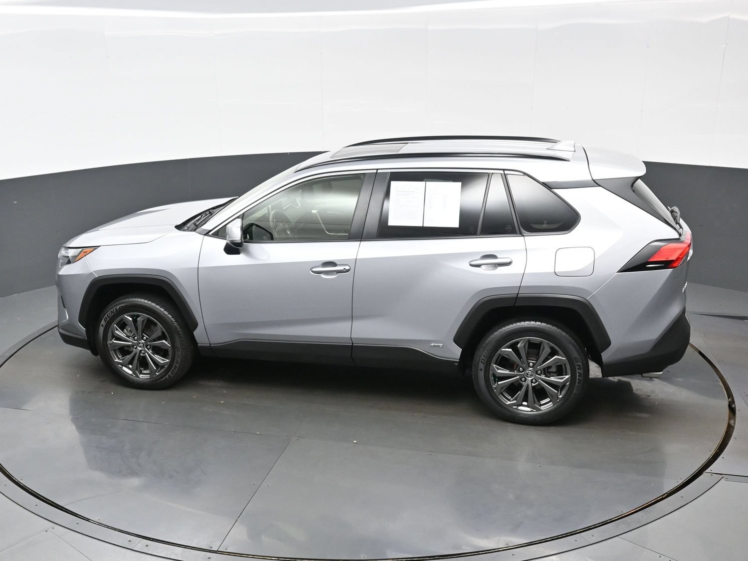 Used 2023 Toyota RAV4 XLE Premium AWD/4WD image 39