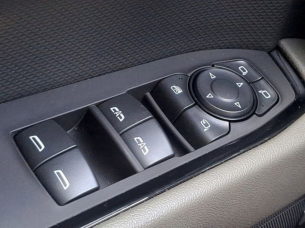 Used 2024 Chevrolet Silverado 1500 ZR2 image 27