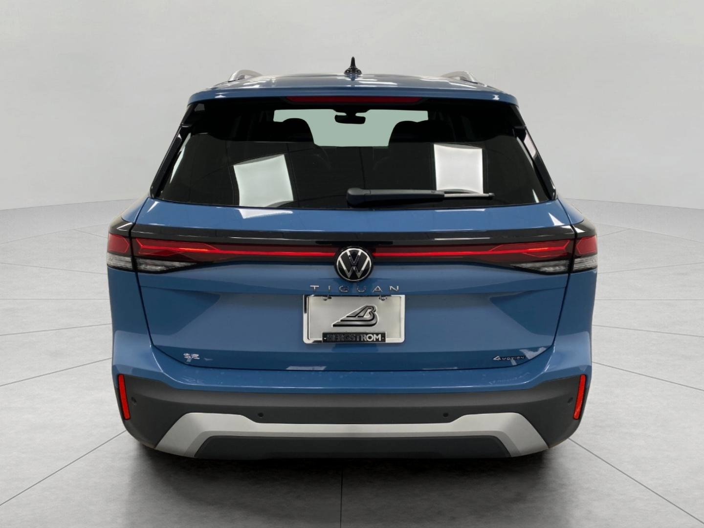 New 2026 Volkswagen Tiguan SE image 4