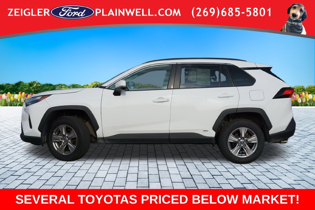 Used 2023 Toyota RAV4 XLE w/ Convenience Package AWD/4WD image 2
