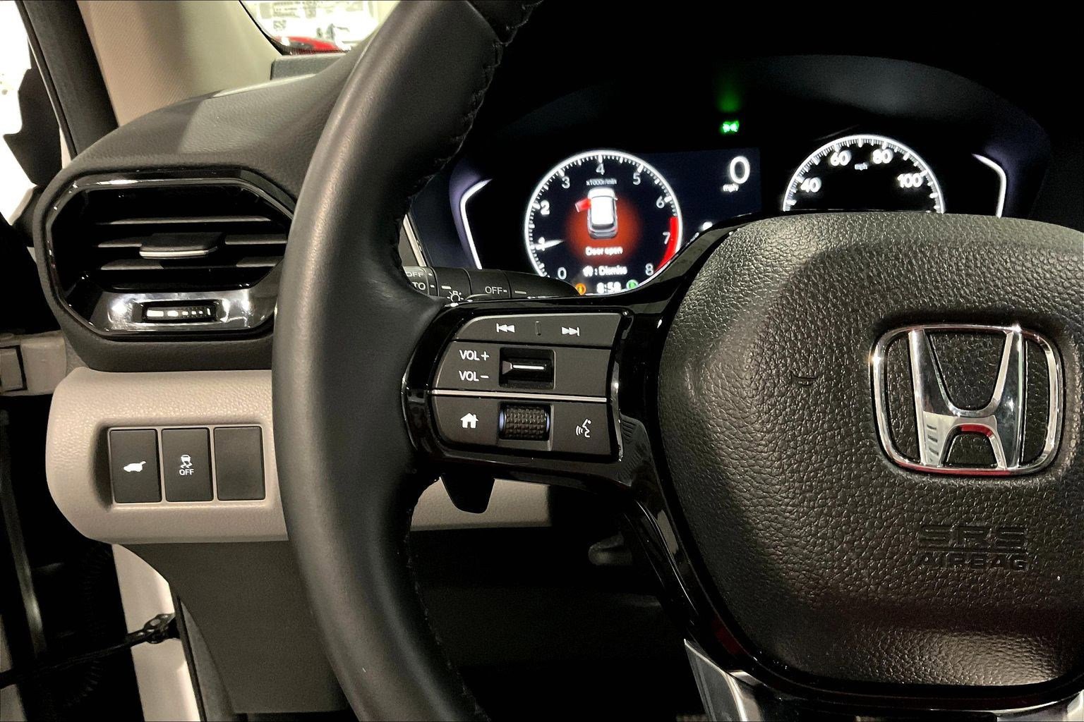 Used 2025 Honda Pilot EX-L image 11