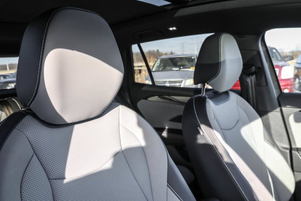 New 2026 Volkswagen Tiguan SE R-Line AWD/4WD image 43
