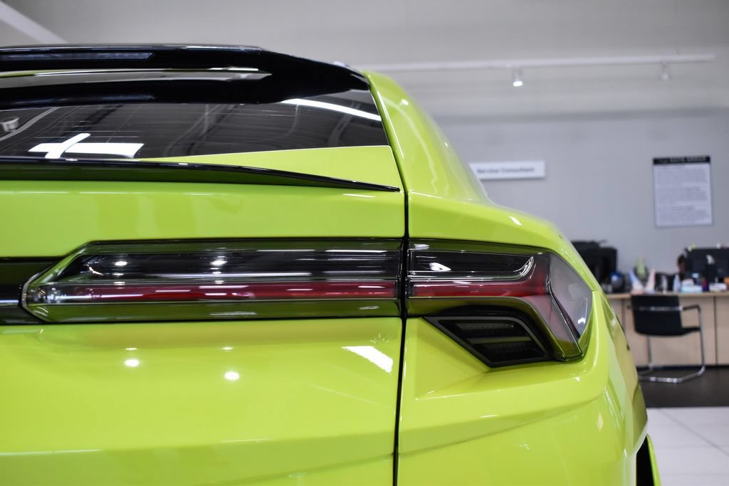 Used 2023 Lamborghini Urus S AWD/4WD image 15