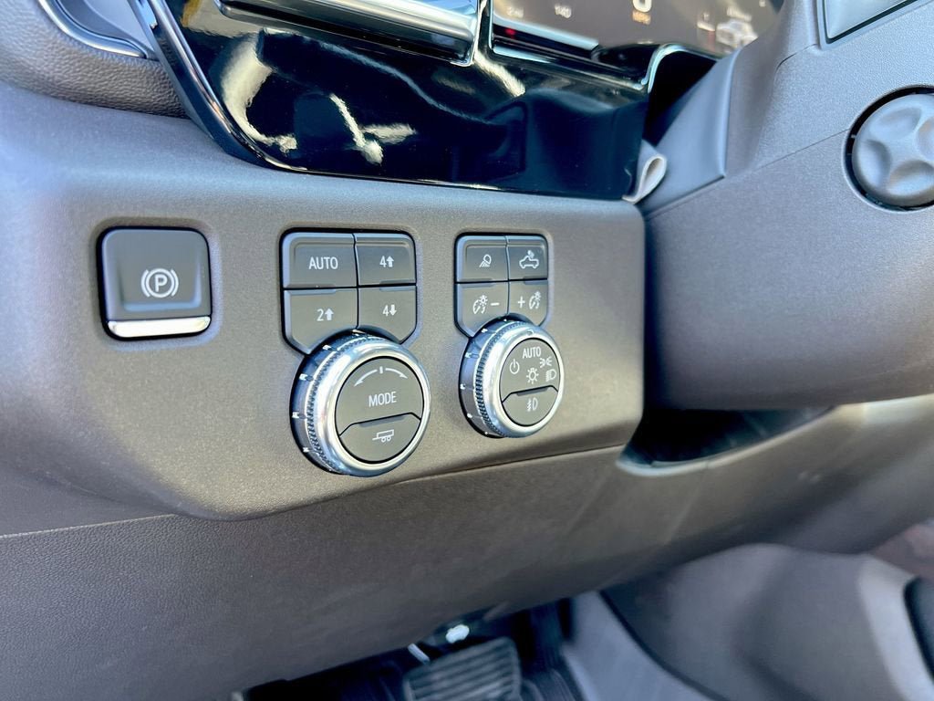New 2026 GMC Sierra 1500 SLT w/ SLT Premium Plus Package image 41