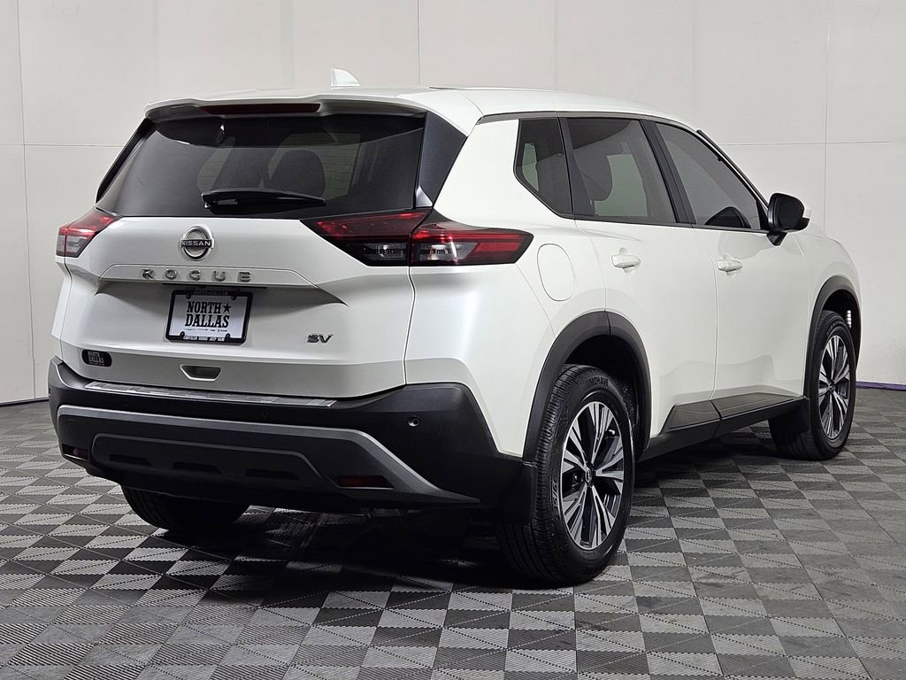 Used 2023 Nissan Rogue SV image 4