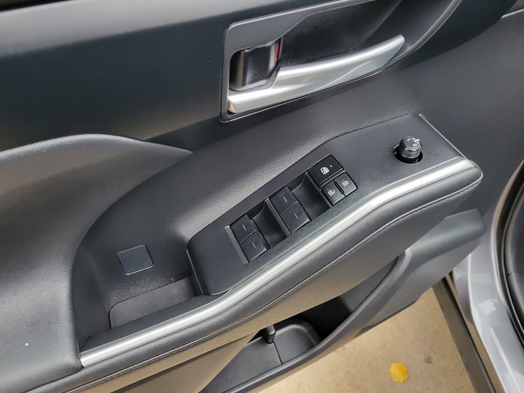 Used 2023 Toyota Highlander XLE image 42