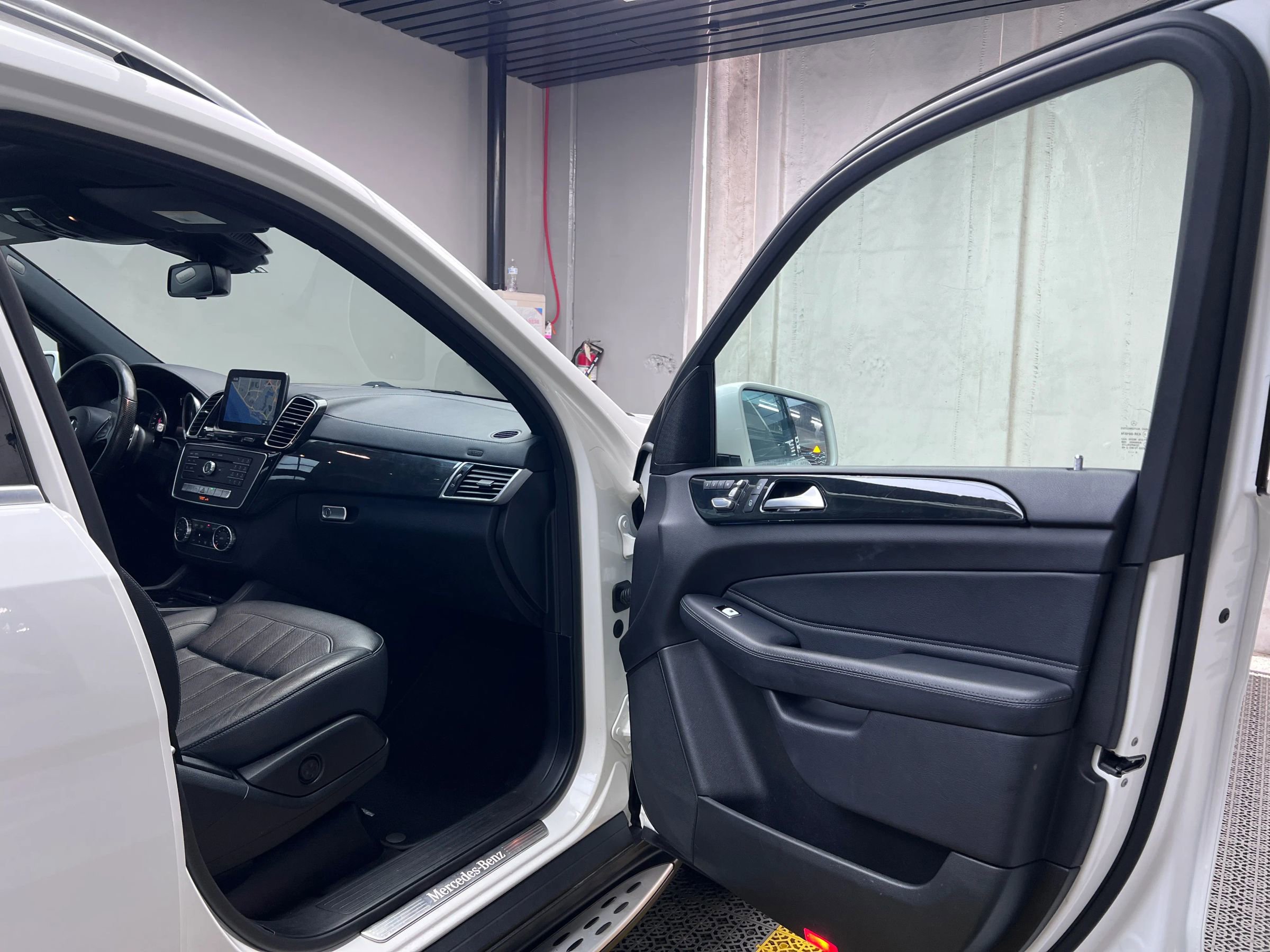 Used 2017 Mercedes-Benz GLS 450 GLS 450 Sport Utility 4D image 22