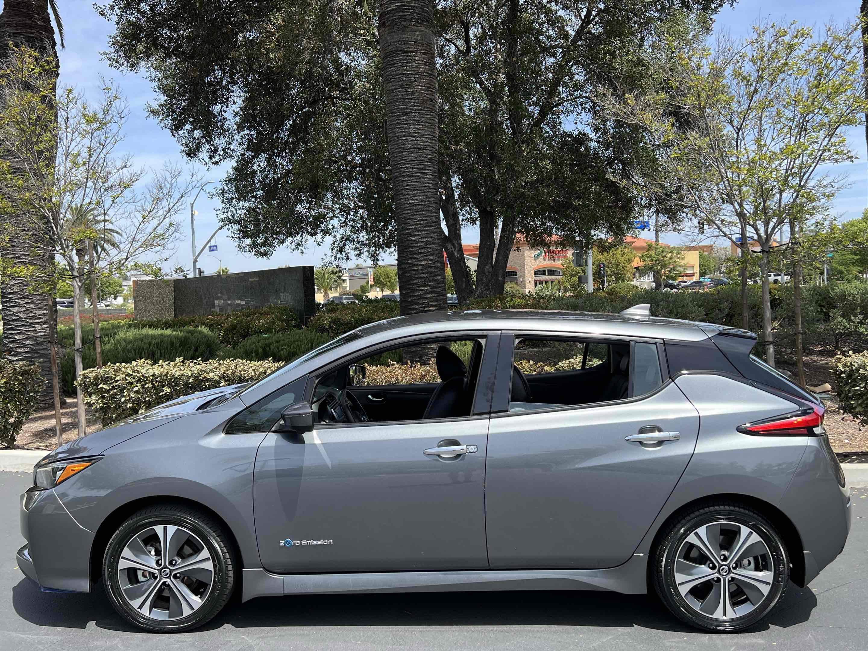 Used 2019 Nissan Leaf SL Plus w/ Protection Package FWD image 18