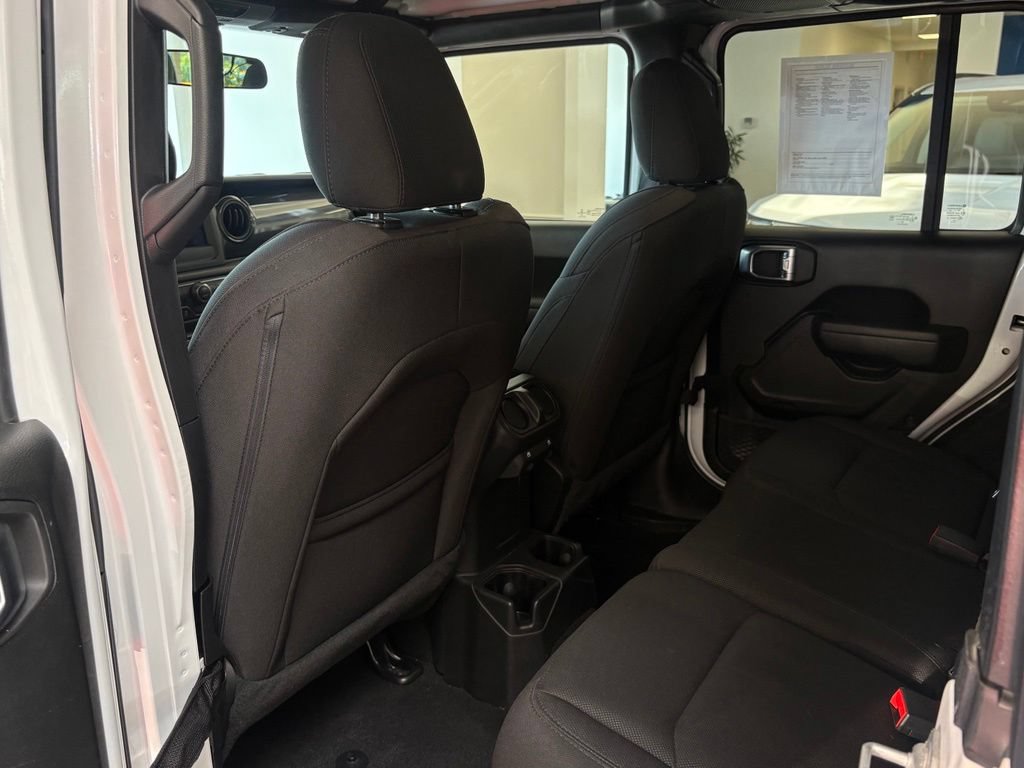 Used 2022 Jeep Wrangler Unlimited Sport AWD/4WD image 14
