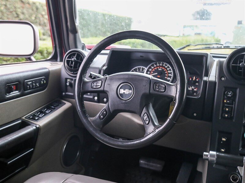 Used 2005 HUMMER H2 w/ Preferred Equipment Group AWD/4WD image 19