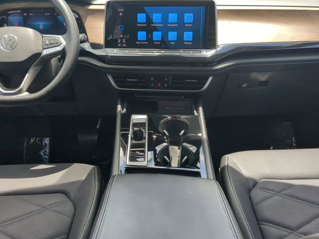 Used 2024 Volkswagen Atlas SE AWD/4WD image 16