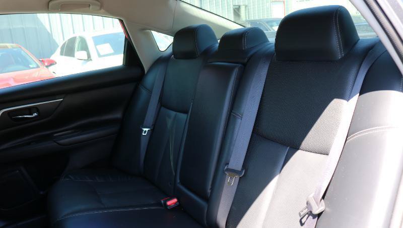 Used 2018 Nissan Altima 2.5 SL FWD image 16