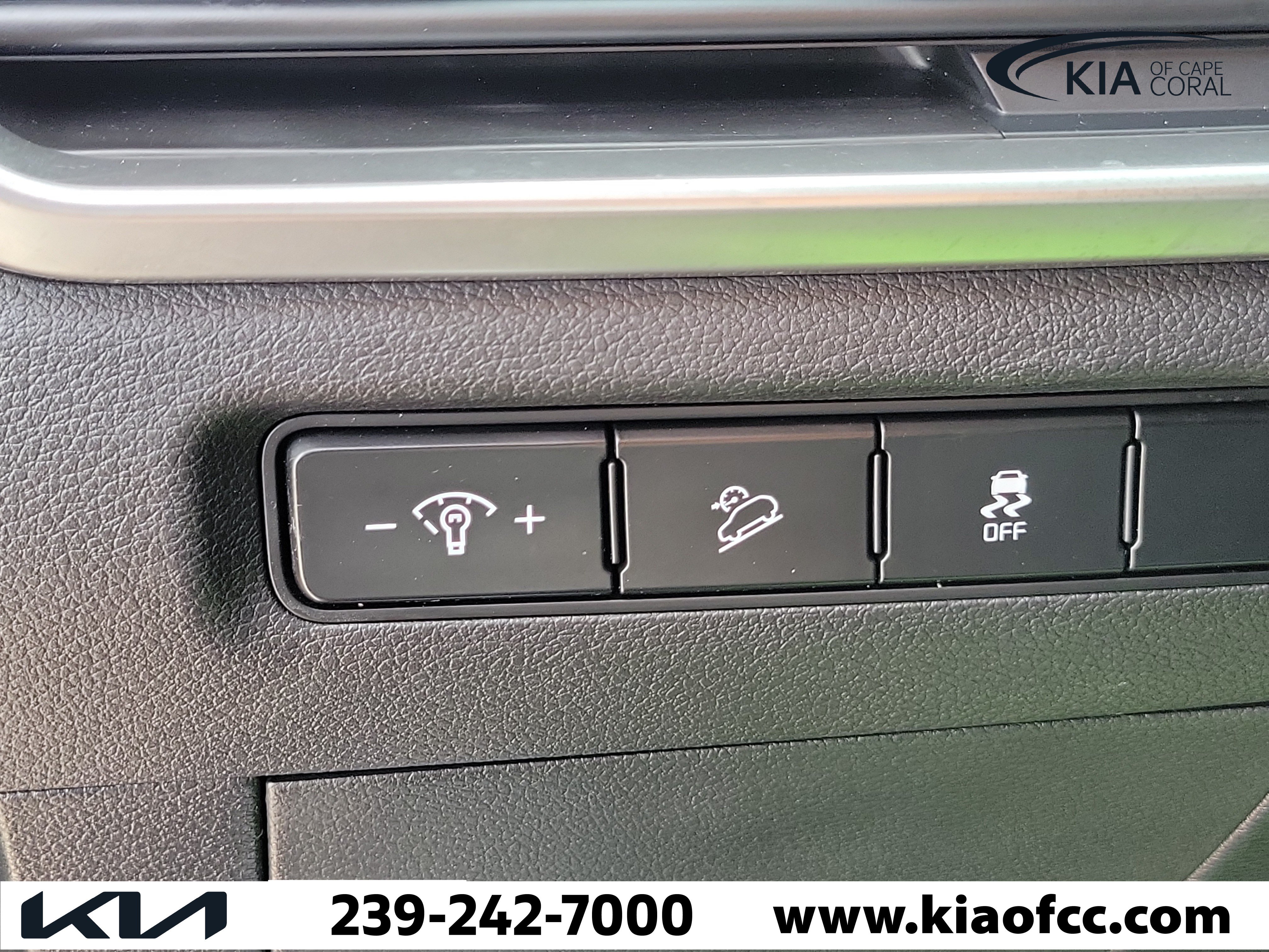 Certified 2023 Kia Telluride S w/ S Sunroof Package AWD/4WD image 25