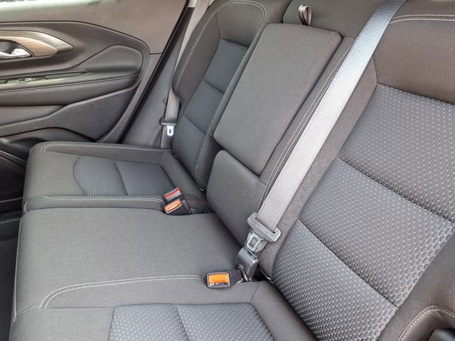 Used 2023 GMC Terrain SLE w/ Driver Convenience Package image 7