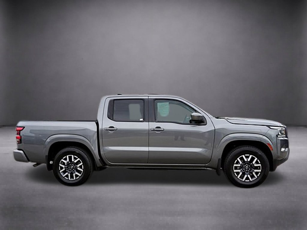 Certified 2024 Nissan Frontier SL w/ Technology Package RWD image 3