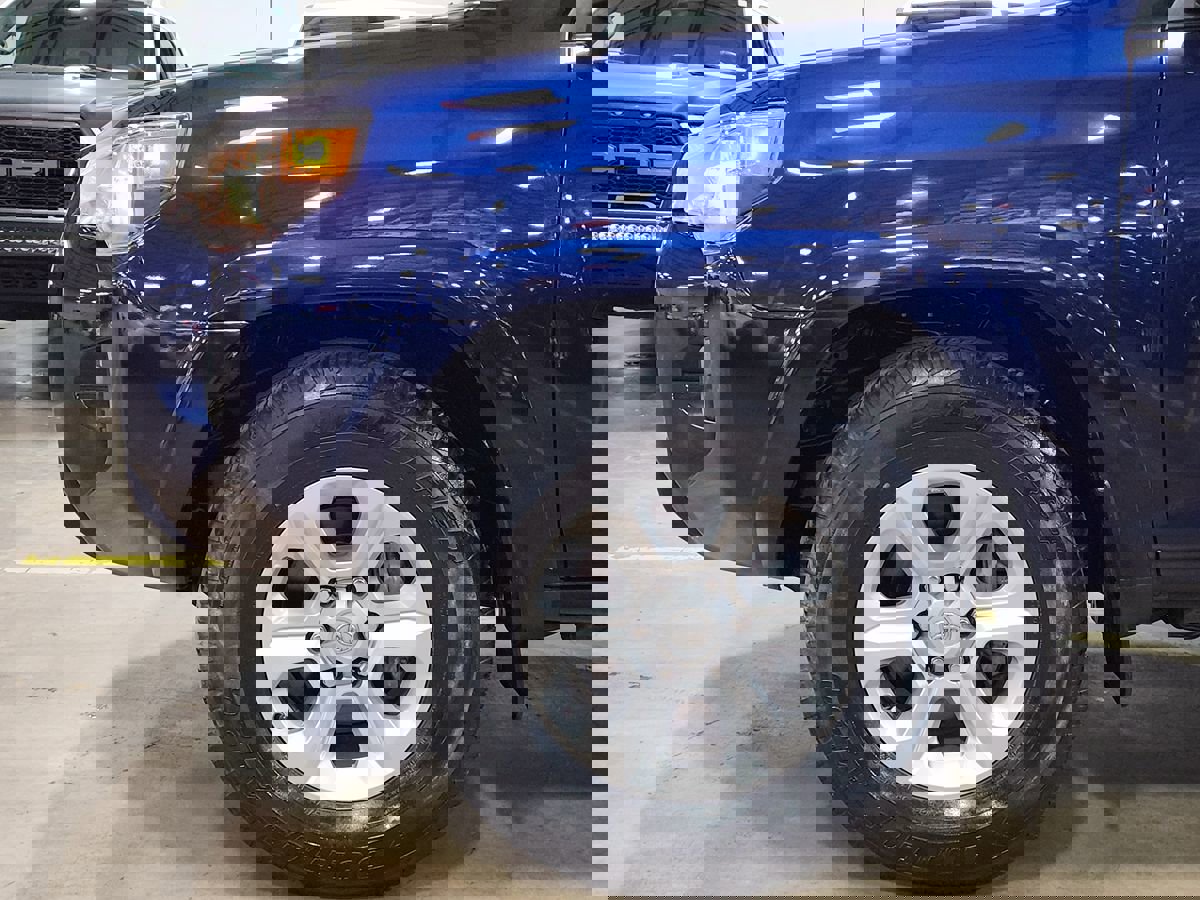 Used 2022 Toyota 4Runner SR5 Premium w/ Moonroof Package image 5