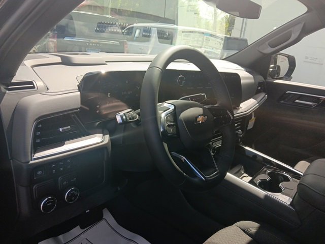 New 2025 Chevrolet Suburban LS image 29