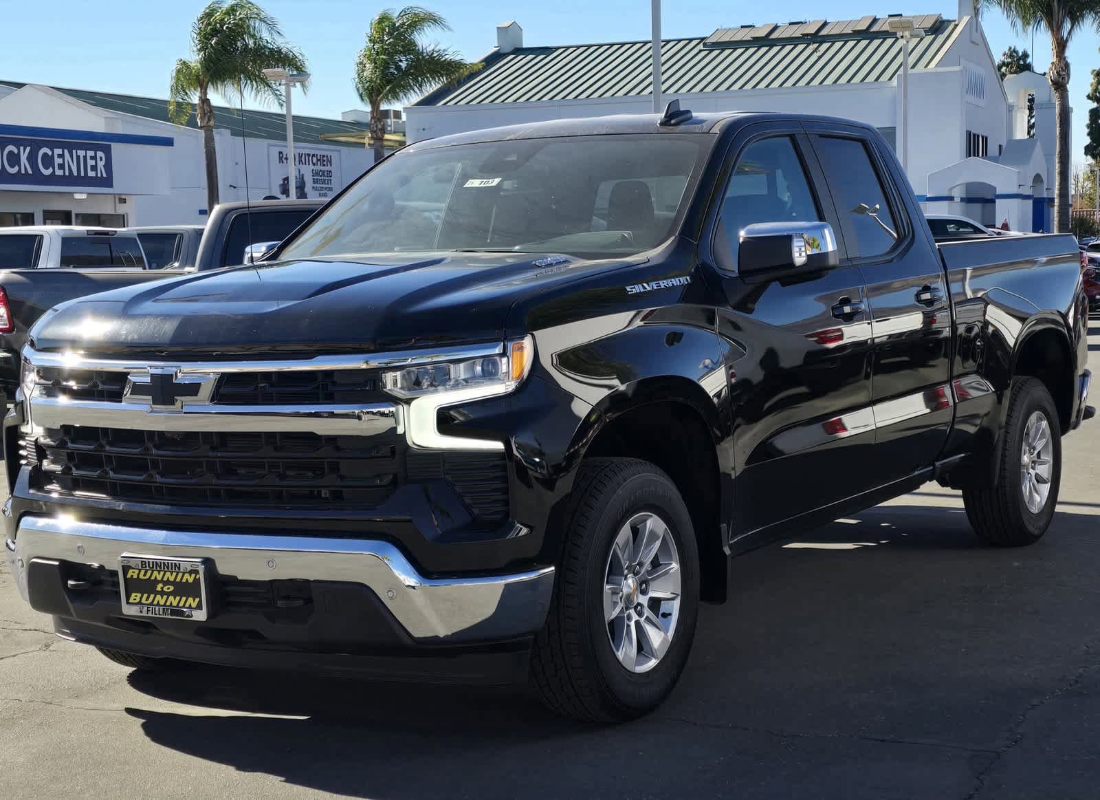 Used 2025 Chevrolet Silverado 1500 LT w/ Safety Package RWD image 5