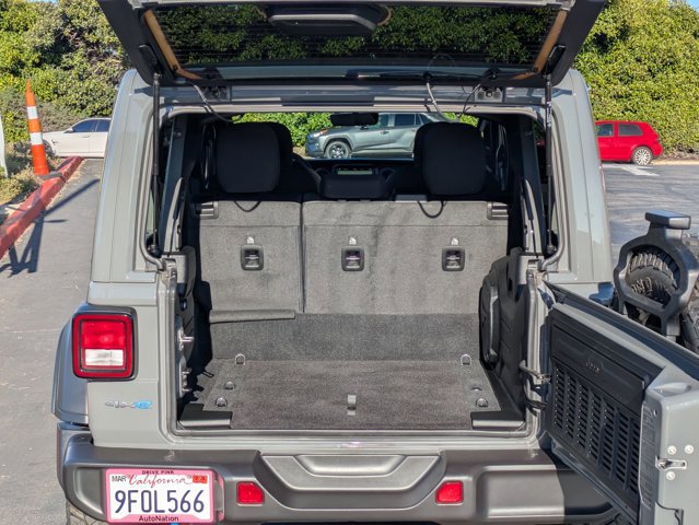 Used 2023 Jeep Wrangler Unlimited w/ Sun & Screen Package image 9
