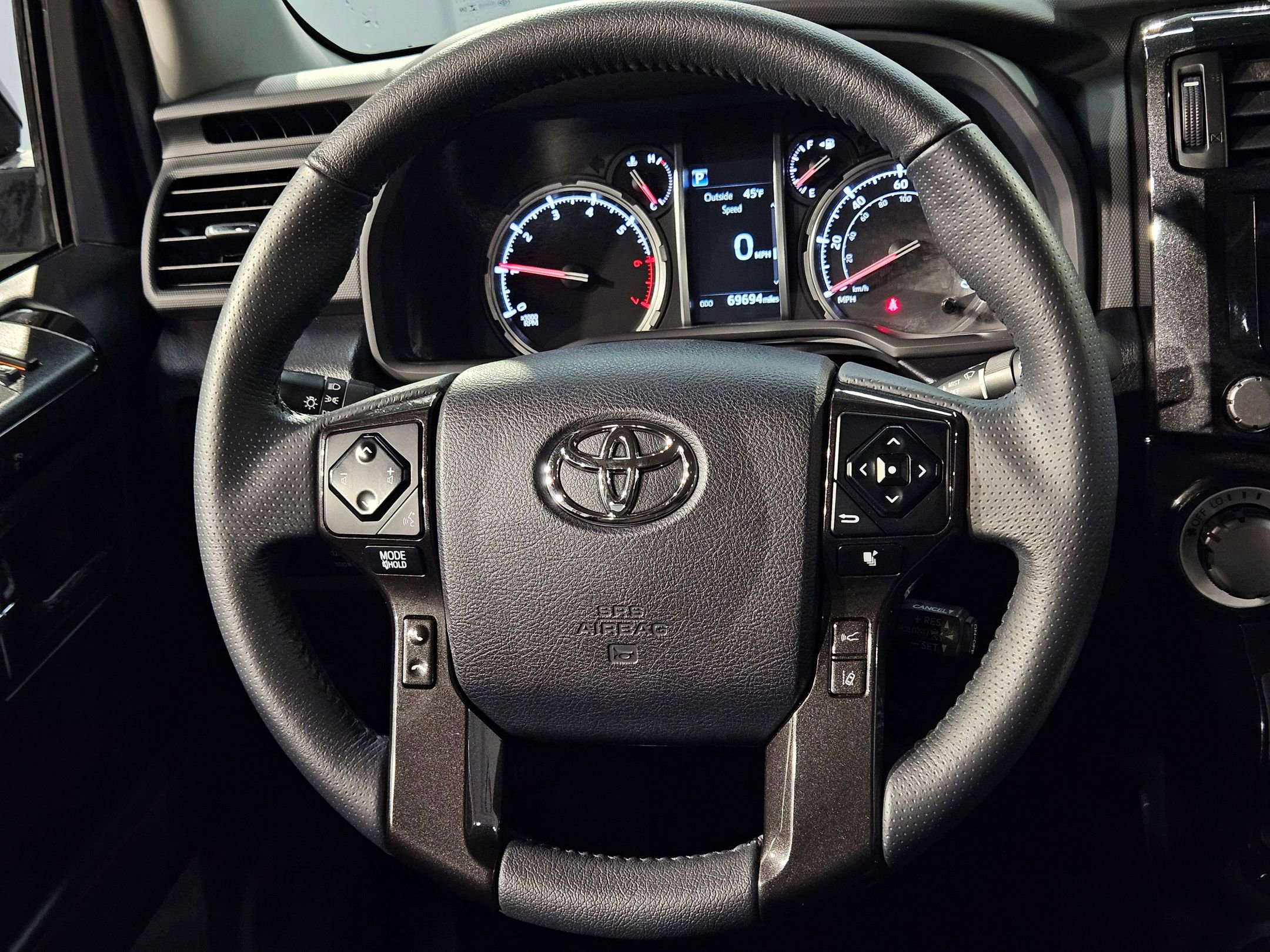 Used 2020 Toyota 4Runner TRD Off-Road Premium image 26