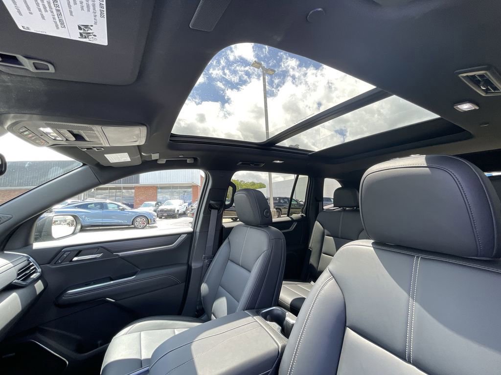 Used 2024 GMC Acadia Elevation w/ Super Cruise Package FWD image 18