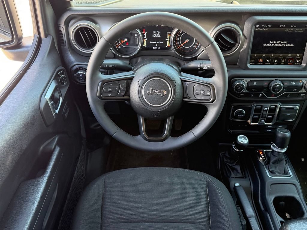 Used 2023 Jeep Gladiator Sport AWD/4WD image 10