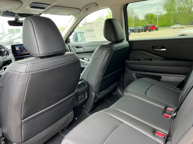 New 2026 Nissan Pathfinder SL AWD/4WD image 33