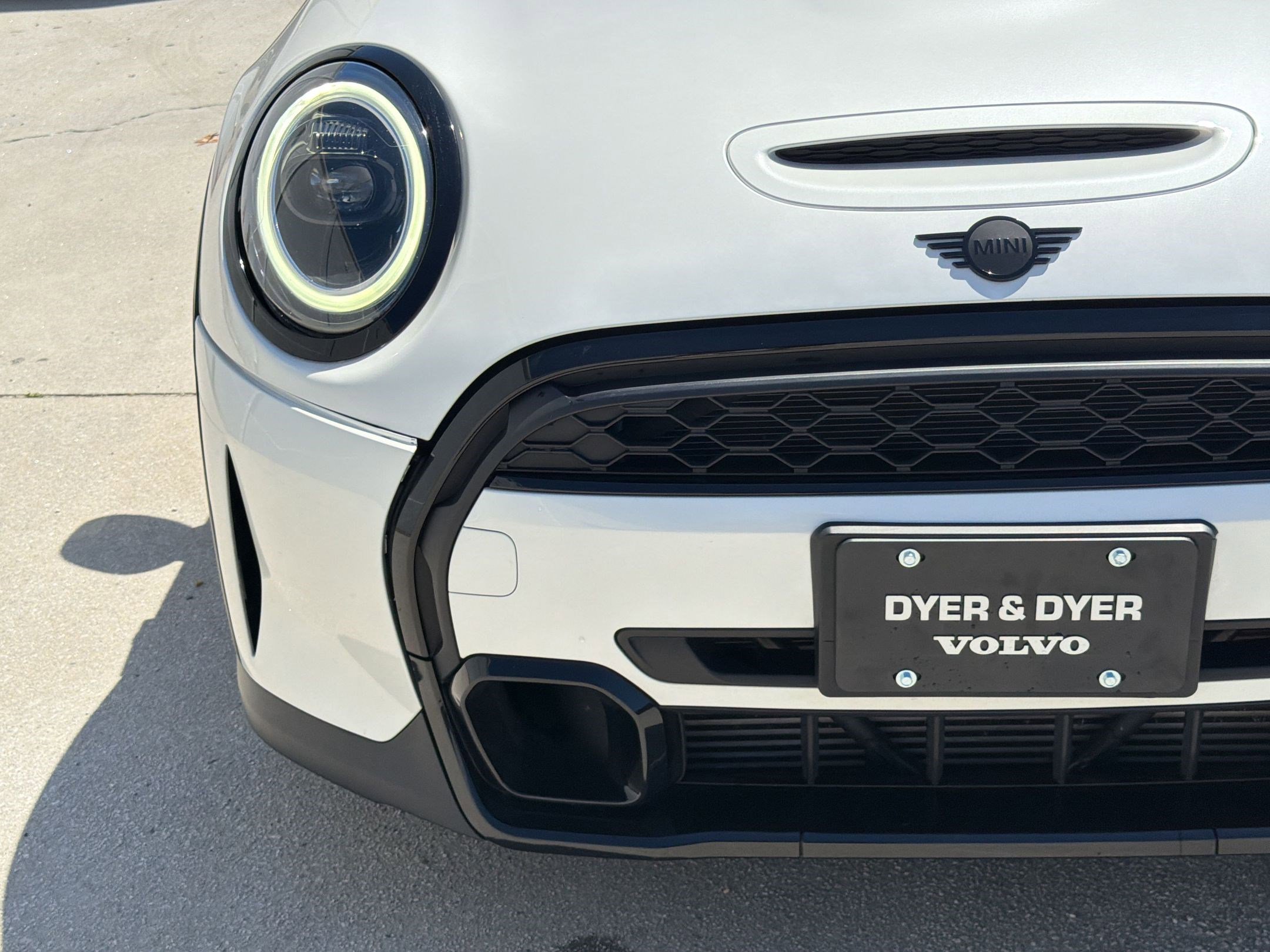 Used 2024 MINI Cooper S w/ Signature Upholstery Package FWD image 11