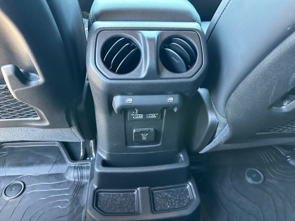 Used 2024 Jeep Wrangler High Altitude AWD/4WD image 15