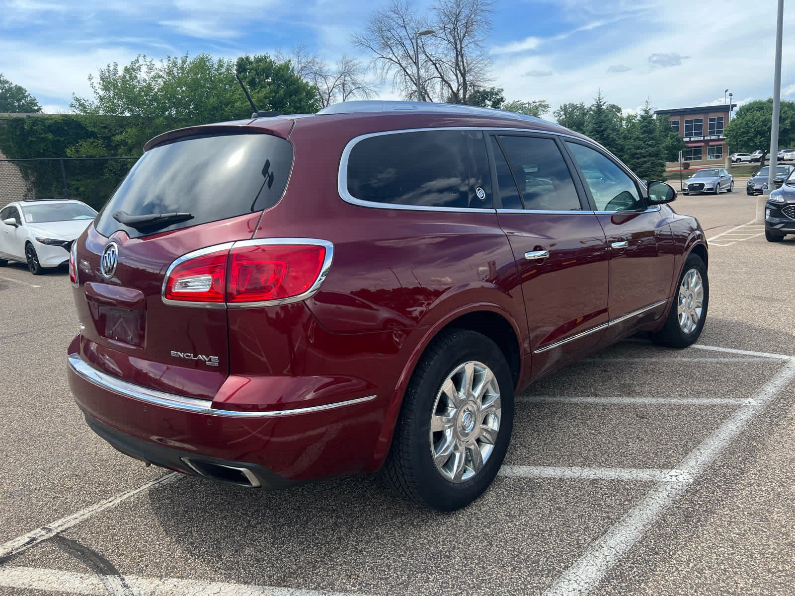 Used 2016 Buick Enclave Leather AWD/4WD image 3