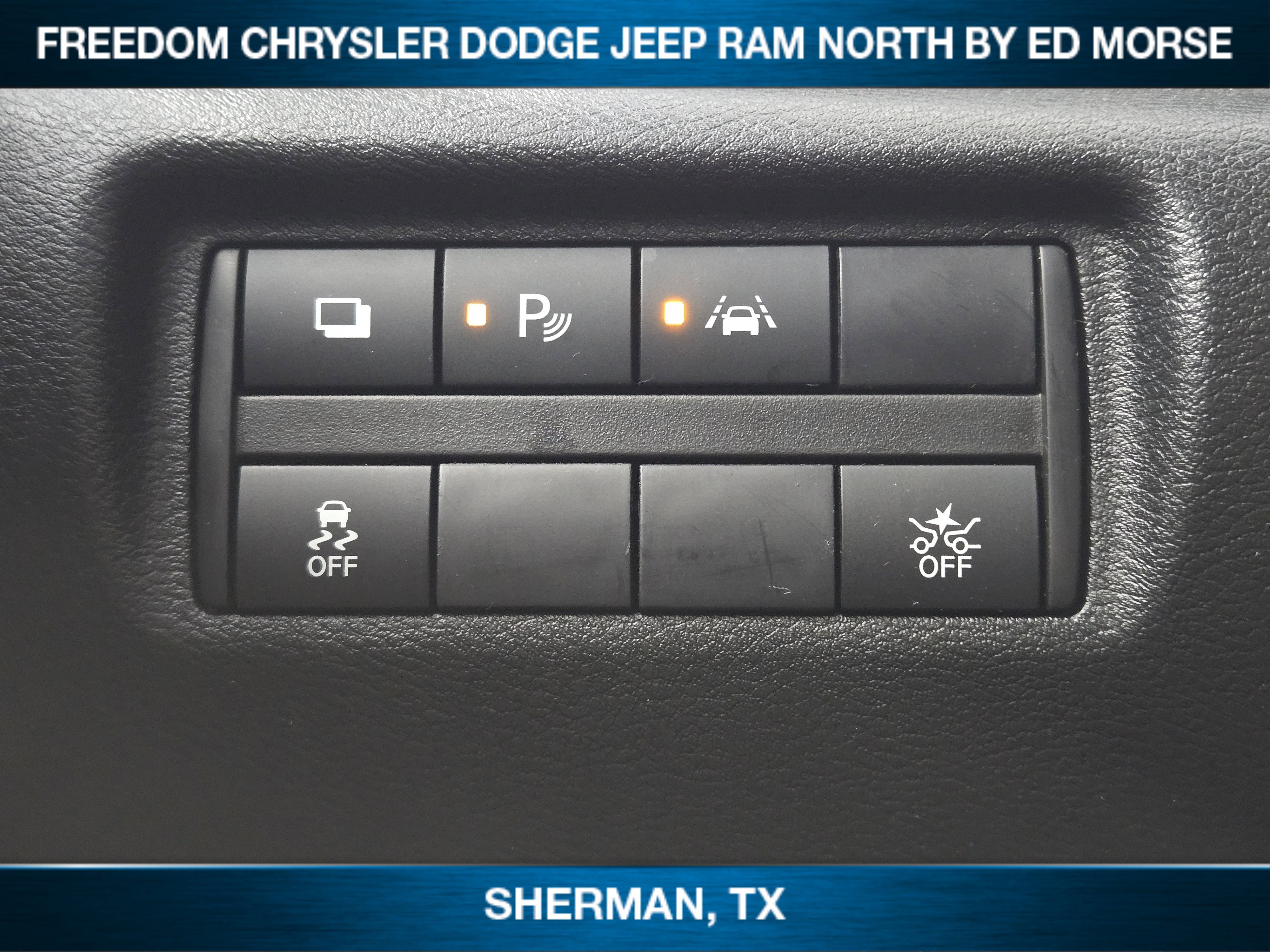 Used 2022 Nissan Versa S FWD image 15