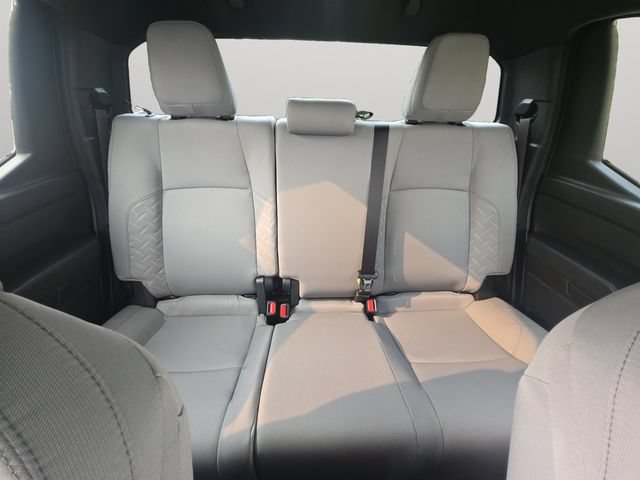 Certified 2025 Toyota Tacoma SR5 AWD/4WD image 16