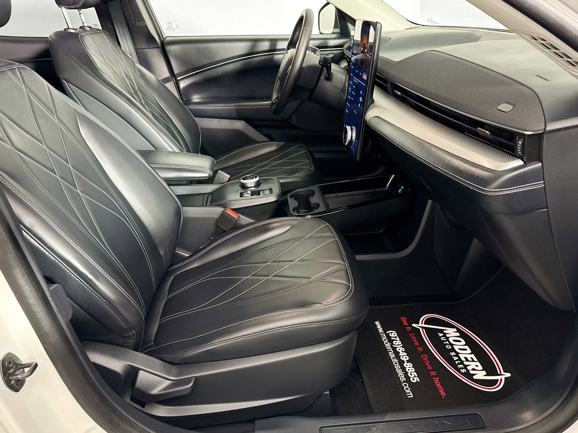 Used 2022 Ford Mustang Mach-E Select AWD/4WD image 31